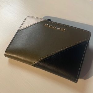 Barely used Michael Kors Wallet